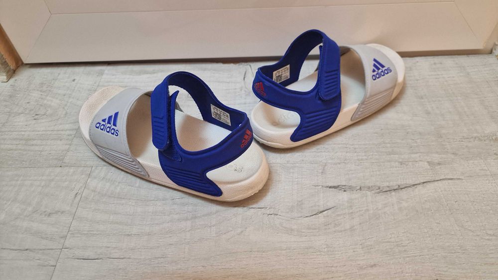 Adidas 34 номер Детски оригинални сандали за момче