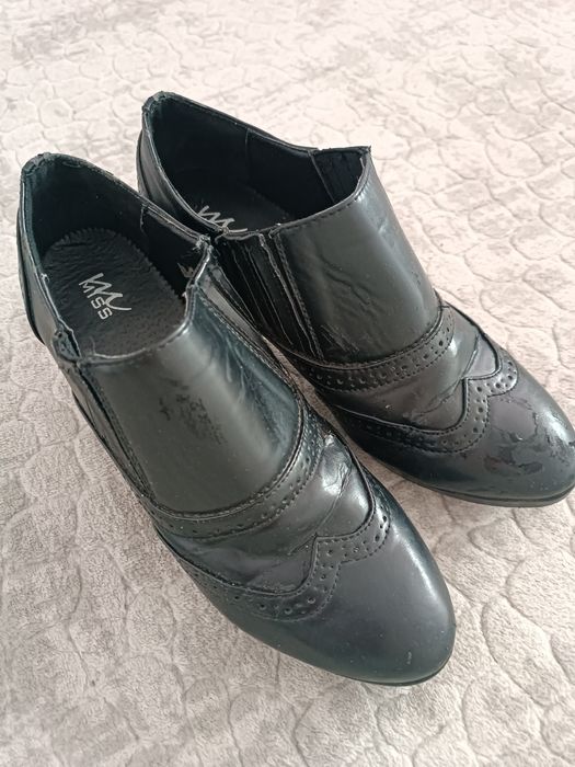 Дамски обувки гр 38 номер