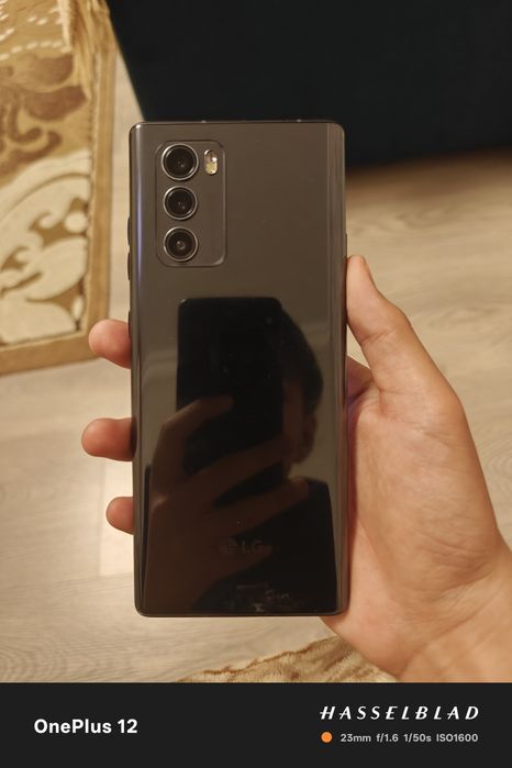 смартфон Lg wing