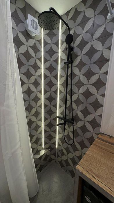 Едностаен, под наем, Център-НДК