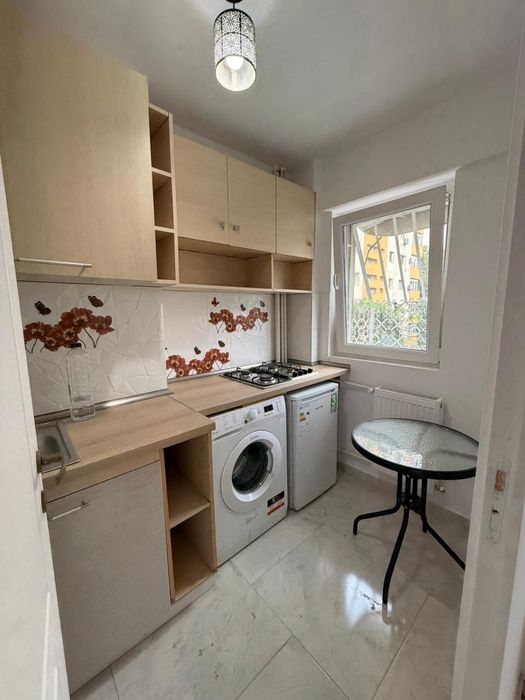 Propietar inchiriez garsoniera cu balcon in zona Petre Ispirescu , sector 5 la 10 minute de Piata Unirii