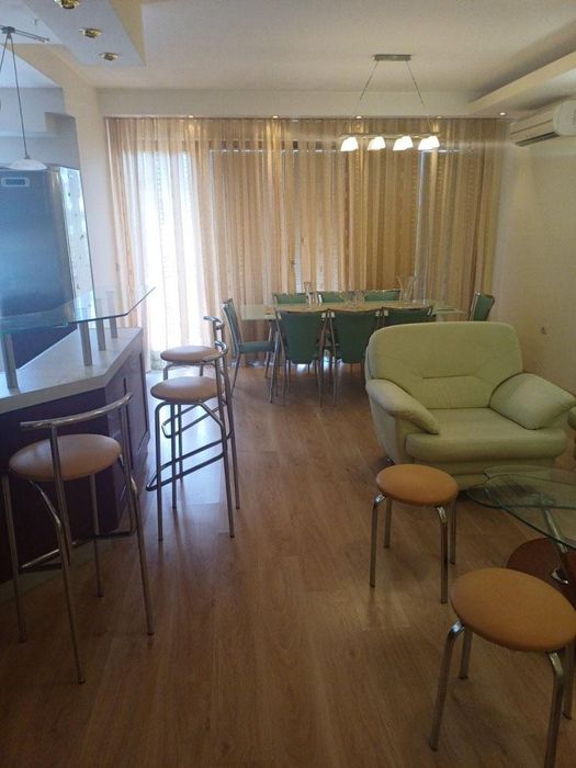 Дава се под наем Тристаен апартамент в София, Витоша - 117 кв.м за 850 € - Снимка #5