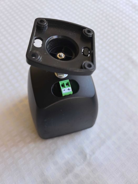 Тонколонки за домашно кино или за музика(4 броя) чисто нови