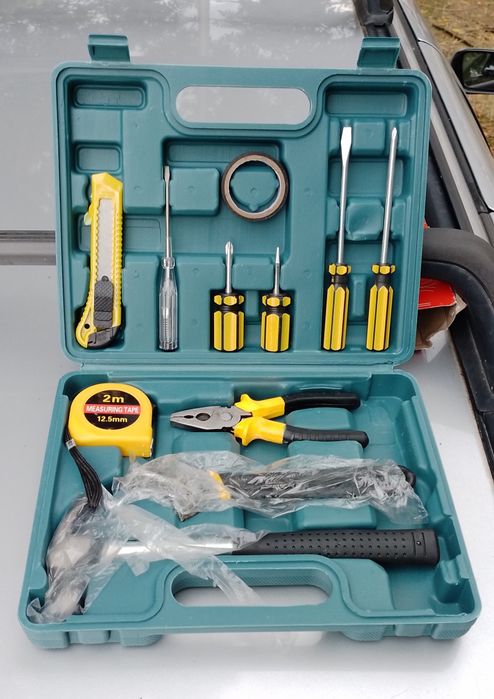 Куфар с интструменти