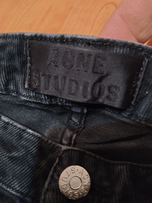 Pulover Fjallraven greenland mărime L și jeanși Acne Studio  S