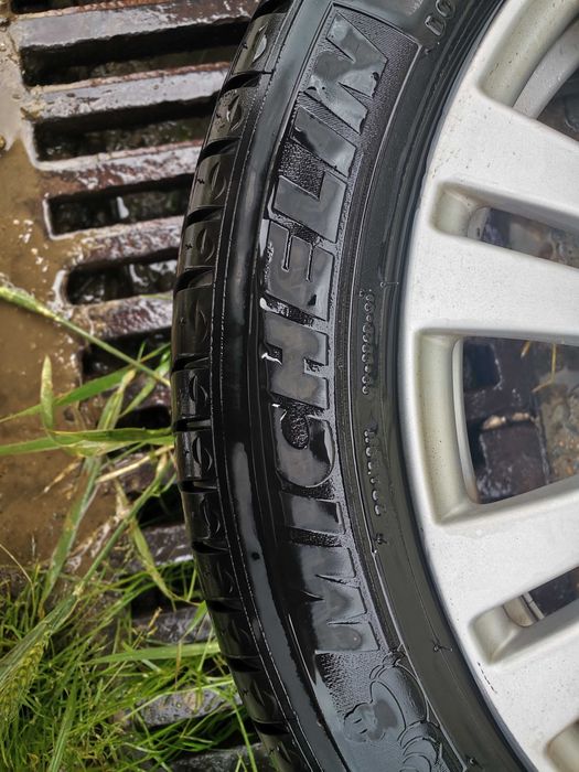 Продавам 3 броя гуми с джанти за мерцедес W 207 17 цола 7.5 ширина