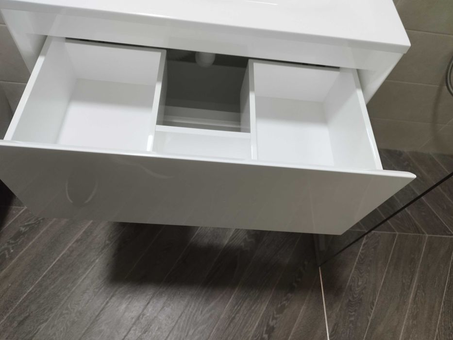Мивка и шкаф за баня с две чекмеджета с плавно затваряне