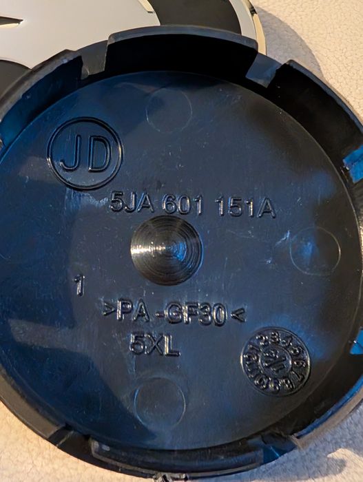 Capacele orig centrale roate jante Skoda Fabia Octavia Kodiaq Superb