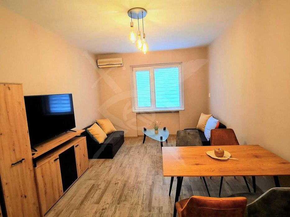 Дава се под наем Двустаен апартамент в Варна, Гръцка махала - 55 кв.м за 600 € - Снимка #2