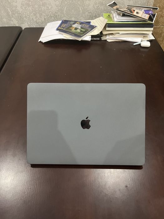 MacBook Pro 2019 16-inch Core i7 2.6GHz, 16 RAM/512 SSD