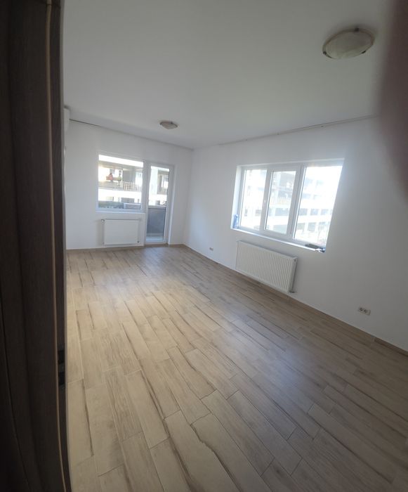 Garsoniera 46 m de închiriat nemobilata