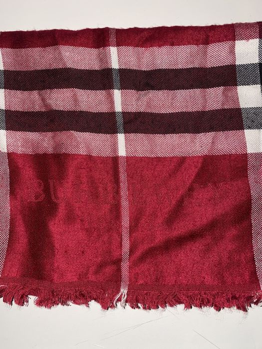 Шарф Burberry Шаль