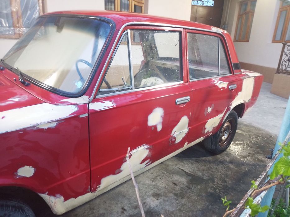 Продаётся ВАЗ 21011(копейка)на запчасти