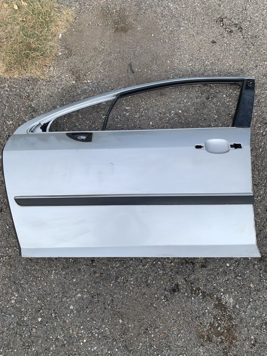 Предна задна лява врата пежо 407 peugeot 407