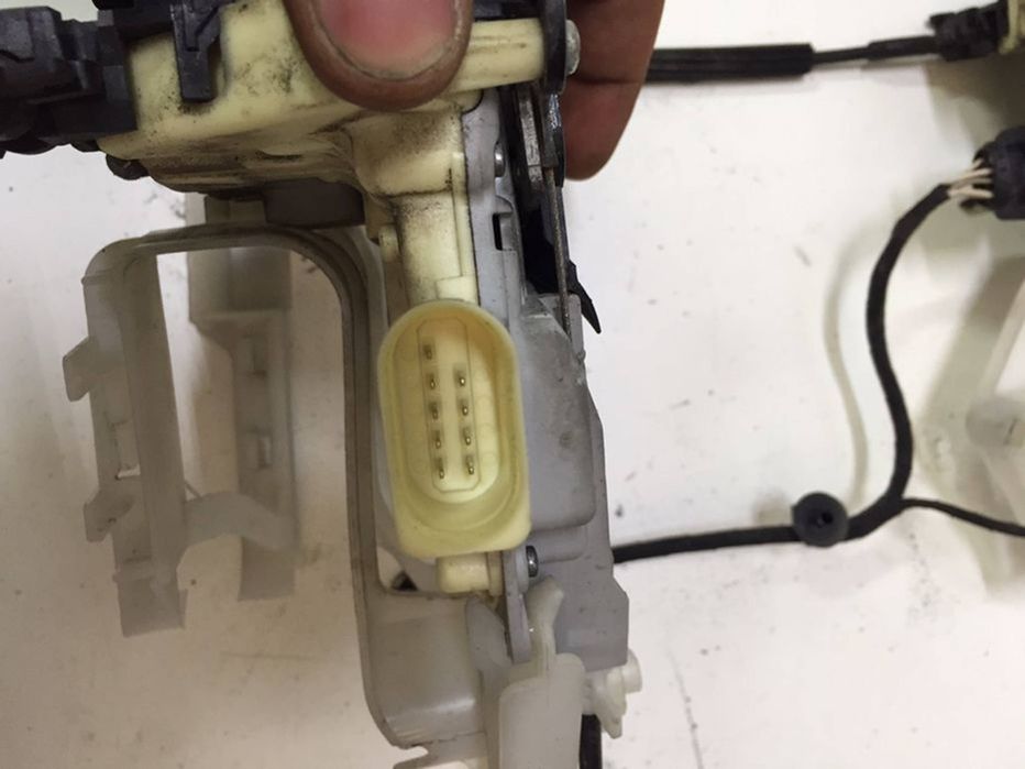 Broasca yala usa portiera fata spate stanga dreapta Passat B6