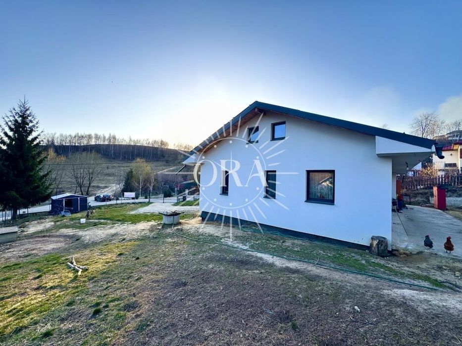 CASĂ INDIVIDUALĂ PE 1 NIVEL  154 mp utili 2.400 mp teren - an constructie 2022 - Feleacu