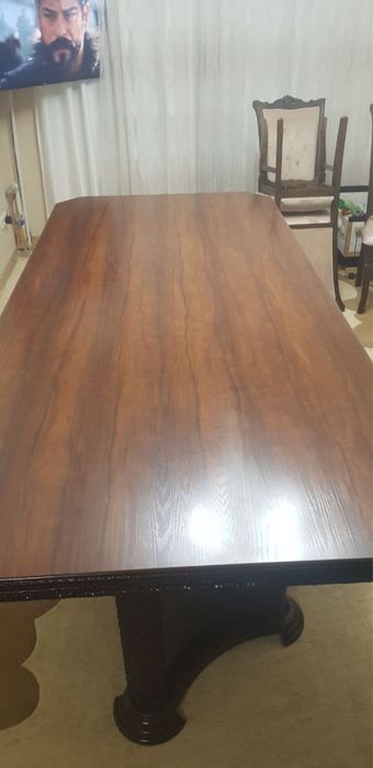 Стол болшой и стуля 12