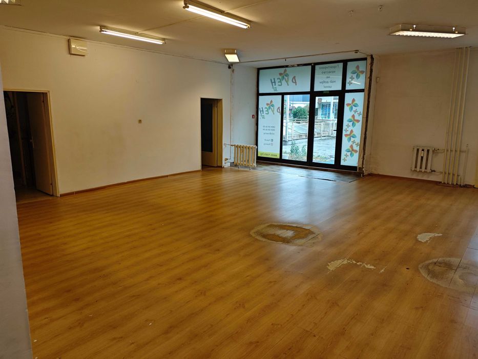 Дава се под наем Офис в София, Гоце Делчев - 122 кв.м за 765 € - Снимка #2