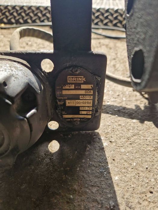 Продавам употребяван теглич VW Sharan, Seat Alhambra и Ford Galaxy.