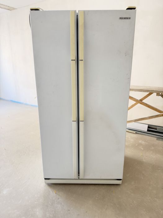 Продаем холодильник Samsung