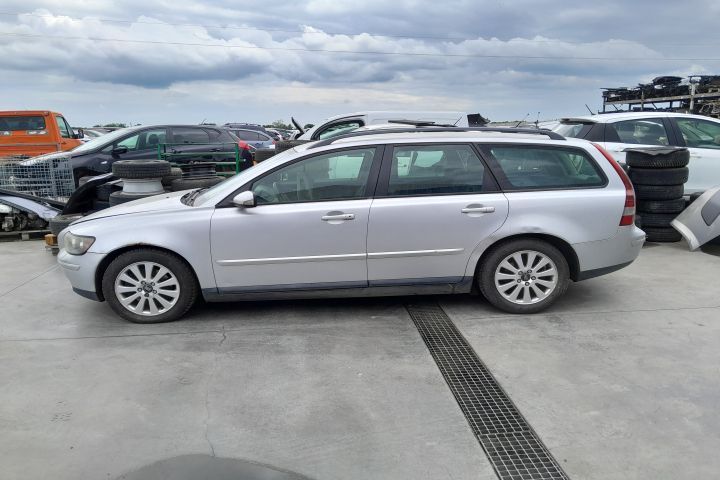 Dezmembrez Volvo V50 1 [2003 - 2011] wagon 2.0 D MT (136 hp) D4204T
