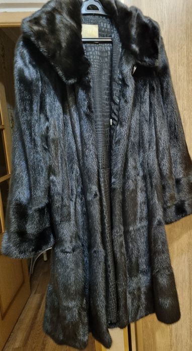 Продам норковую шубу