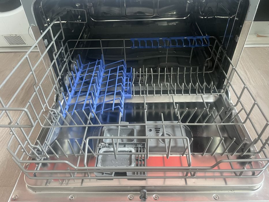 Компактна съдомиялна Candy