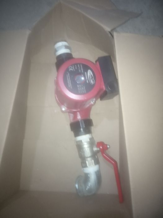 Циркулационна помпа RS32/8/180