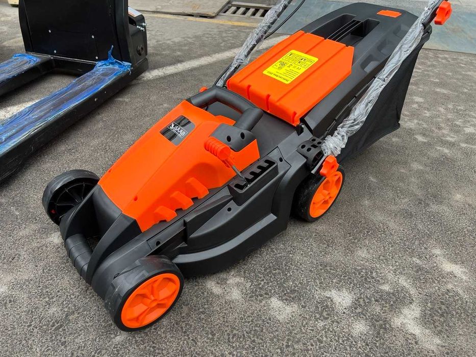 Газонокосилка электрическая Gazonokosilka elektr 38sm 1400W SAAB