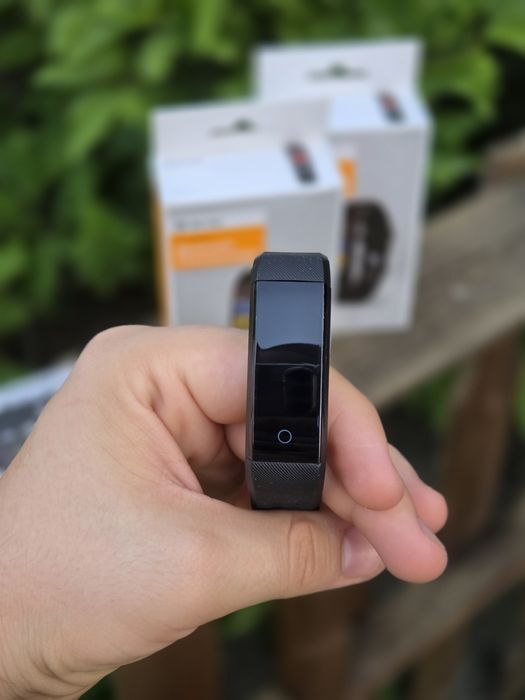 Смарт часовник Denver - лека и практична