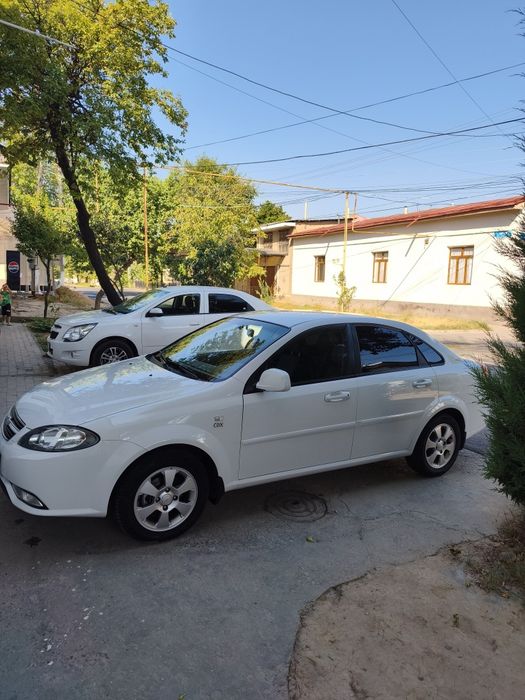 Gentra 3 poz avtomat 2023 yil. Benzin.