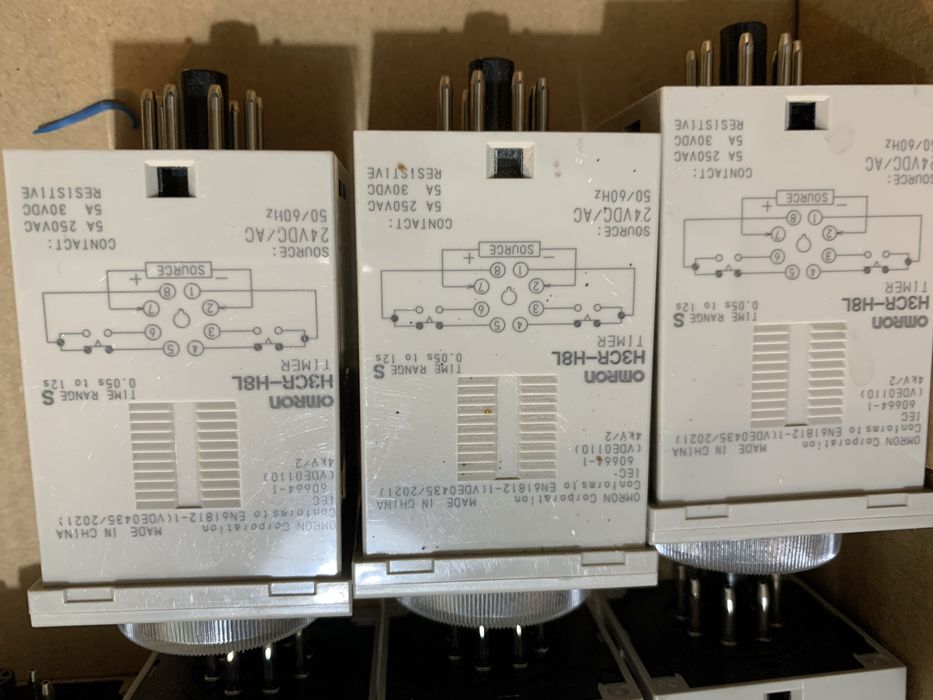 Temporizatoate- relee intarziere -socluri