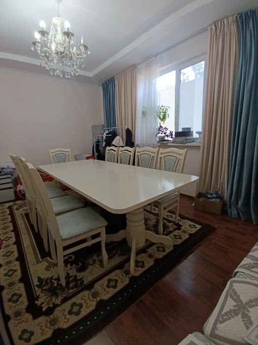 Продам стол и стулья