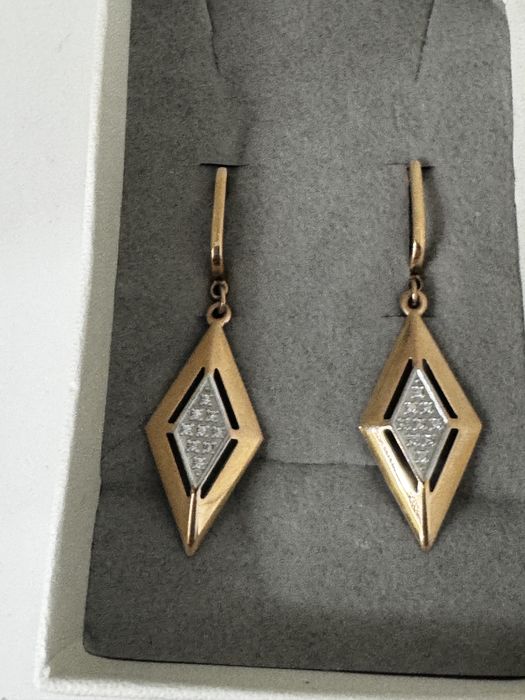 Продам золотые серьги 585 проба