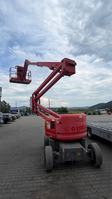 Vand nacela cu brat hibrid diesel/electrica