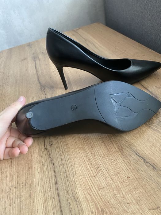 Продаю новые туфли