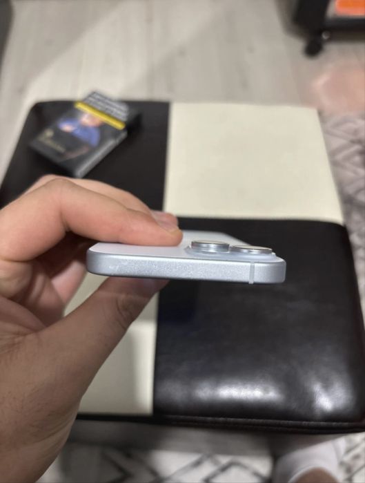 Vand iphone 15 pentru piese recarosare