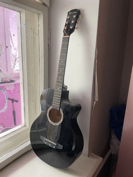 Новая, акустическая гитара с чехлом