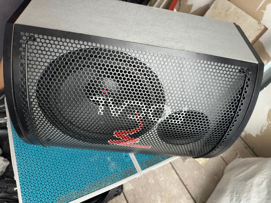 vand subwoofer focal auto