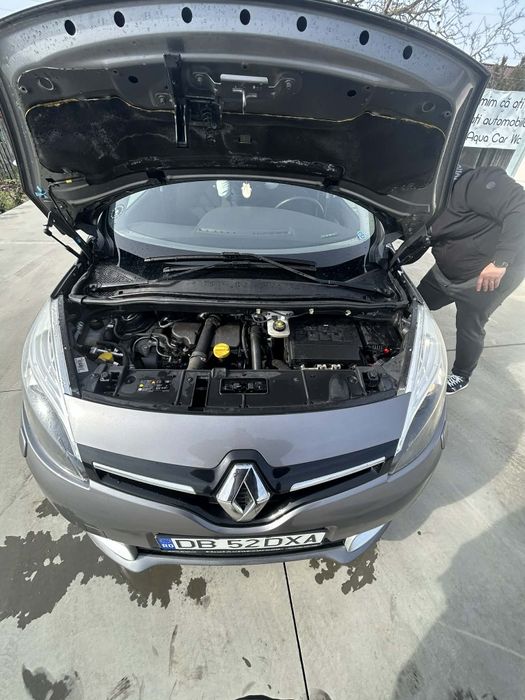 Renault Megane Scenic LIMITED
7 locuri
Renault Megane Scenic LIMITED
7