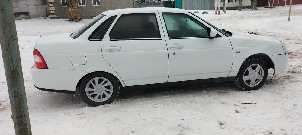 Лада Приора 2012