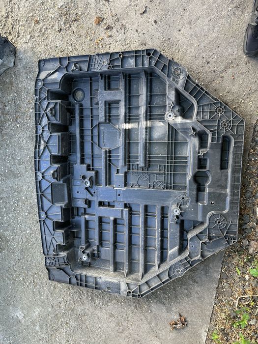 Podea spate renault megane 4.