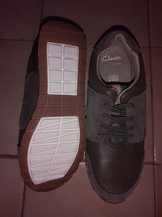 Нови маратонки Clarks, номер 33.5