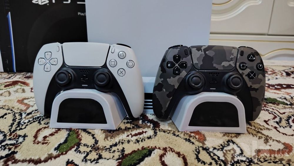 Playstation 5 pro дискаводим и док станция 2Tb состояние новый