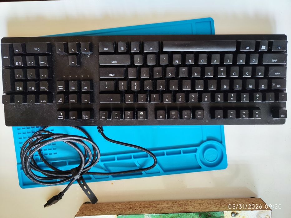 Razer Huntsman Gaming Keyboard – Purple Optical Switches
