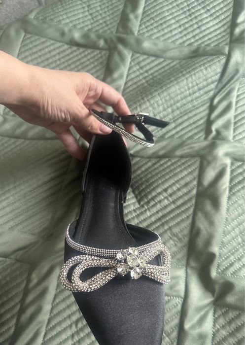 Продам новые туфли