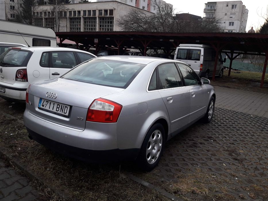 Ușă spate dreapta completă, Audi A4 B6 Sedan, 2001, culoare LY7W, in stare foarte buna, fara rugina, bandourile in stare perfecta
