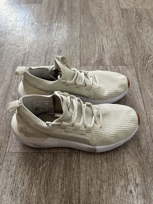 Кроссовки under armour