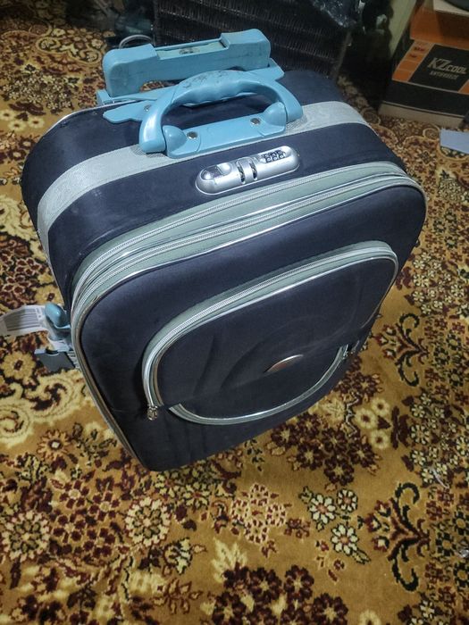 Чемодан дорожный бу