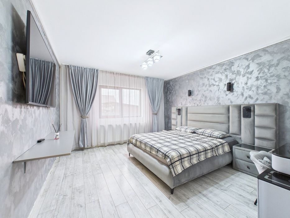 Vila 6 camere de vanzare